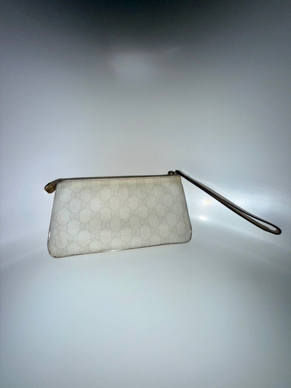 Authentic Gucci Silver GG Monogram Canvas Metallic Silver Leather Trim - Picture 2 of 9